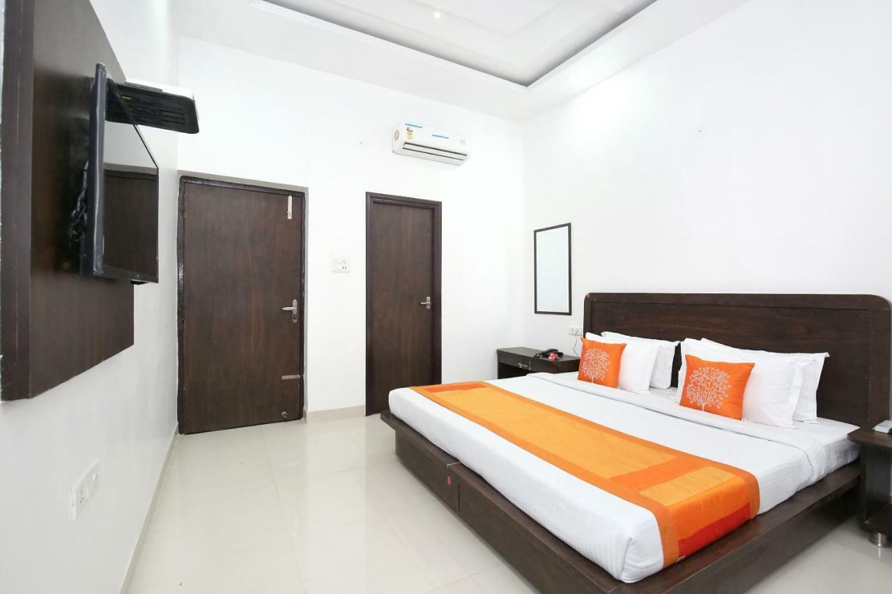 فندق Oyo 11421 Regal Residency أمريتسار المظهر الخارجي الصورة