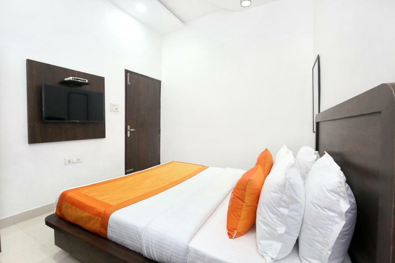 فندق Oyo 11421 Regal Residency أمريتسار المظهر الخارجي الصورة